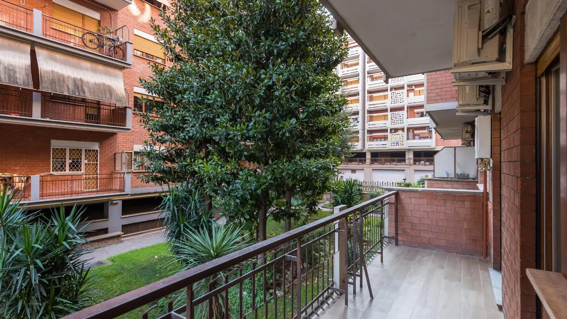 Apartment Super Comfort Pisino Street Rome Italy