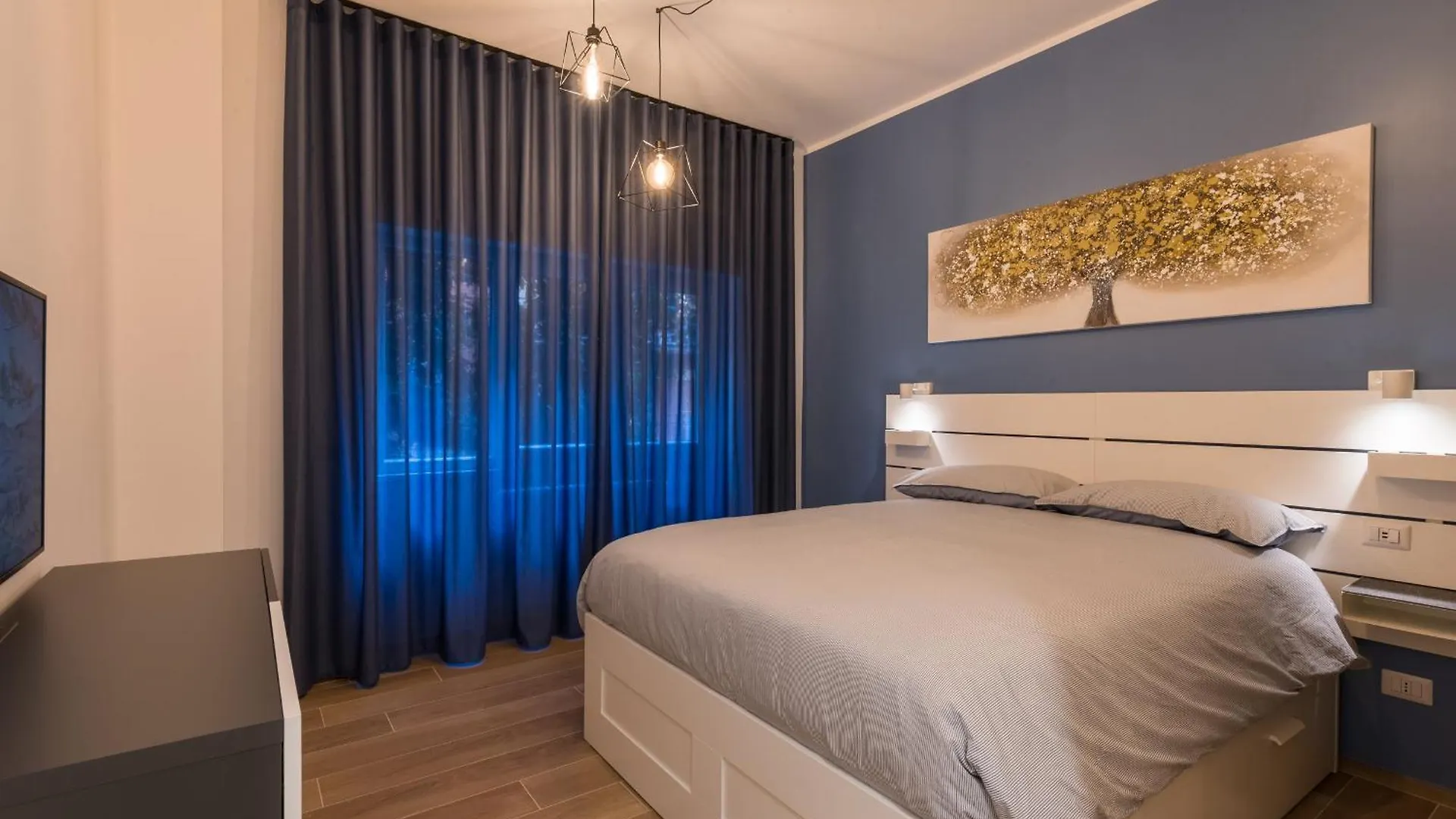 Super Comfort Pisino Street Rome
