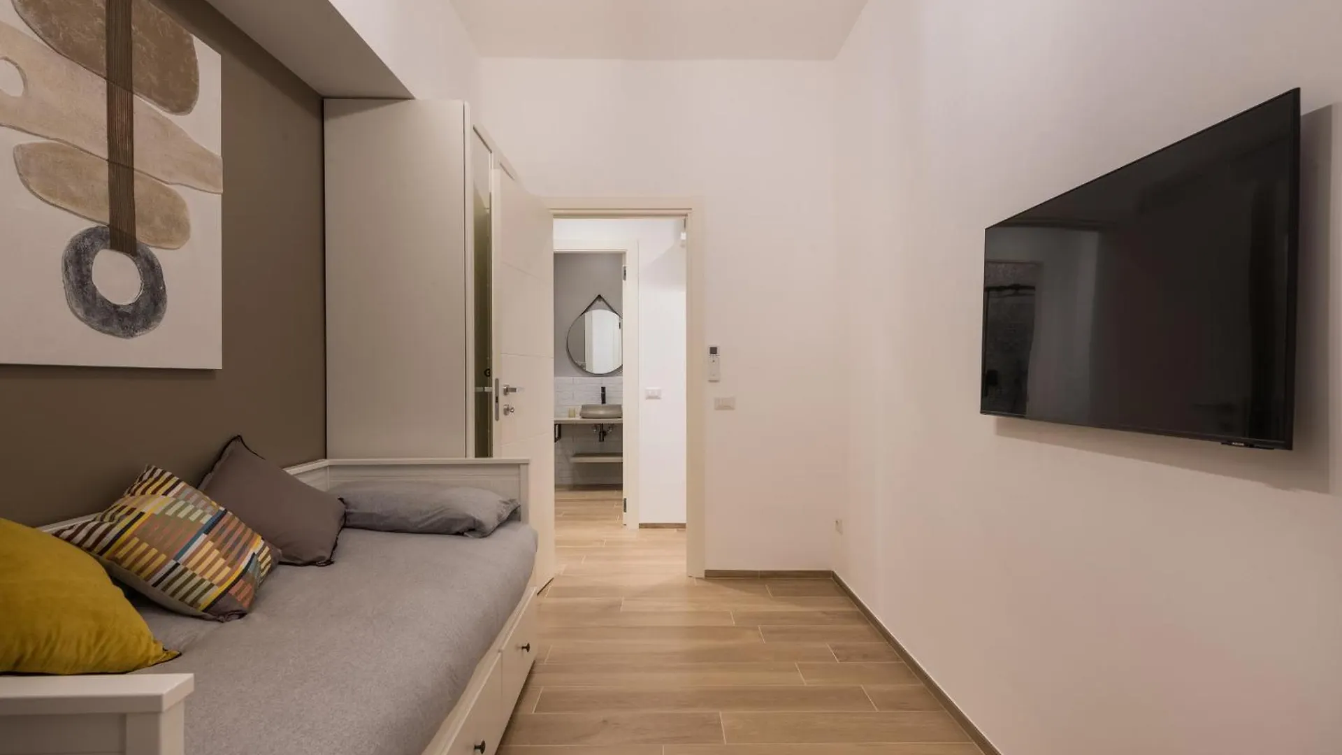 Super Comfort Pisino Street Rome 0*,  Italy