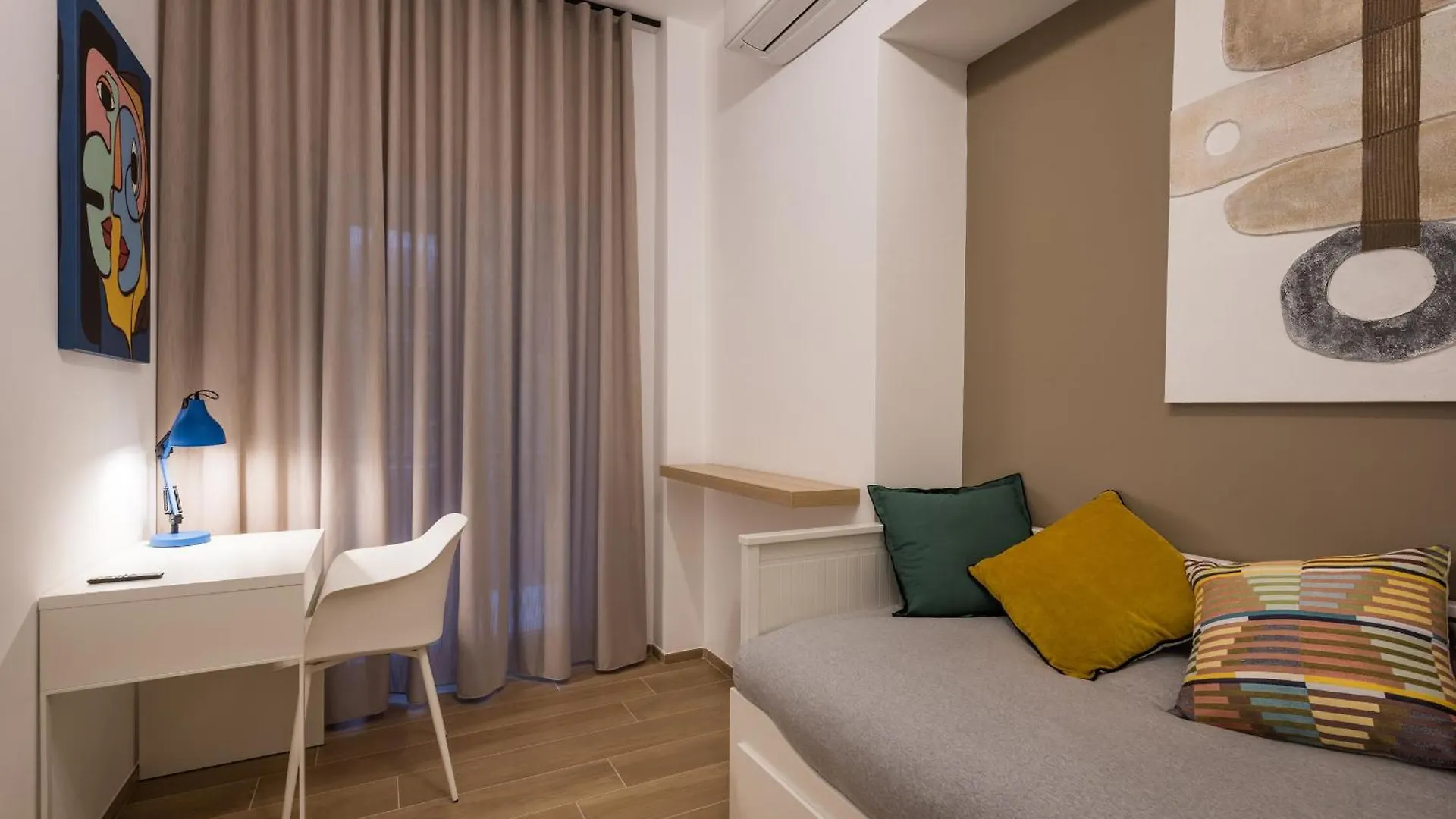 Super Comfort Pisino Street Rome 0*,