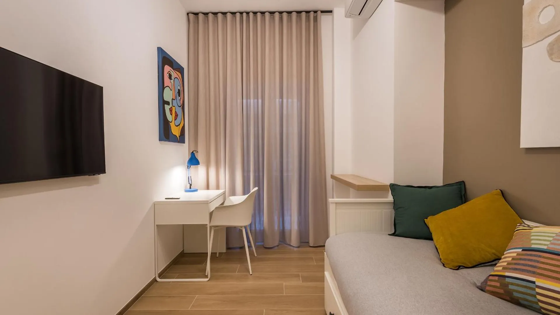 Super Comfort Pisino Street Rome 0*,  Italy