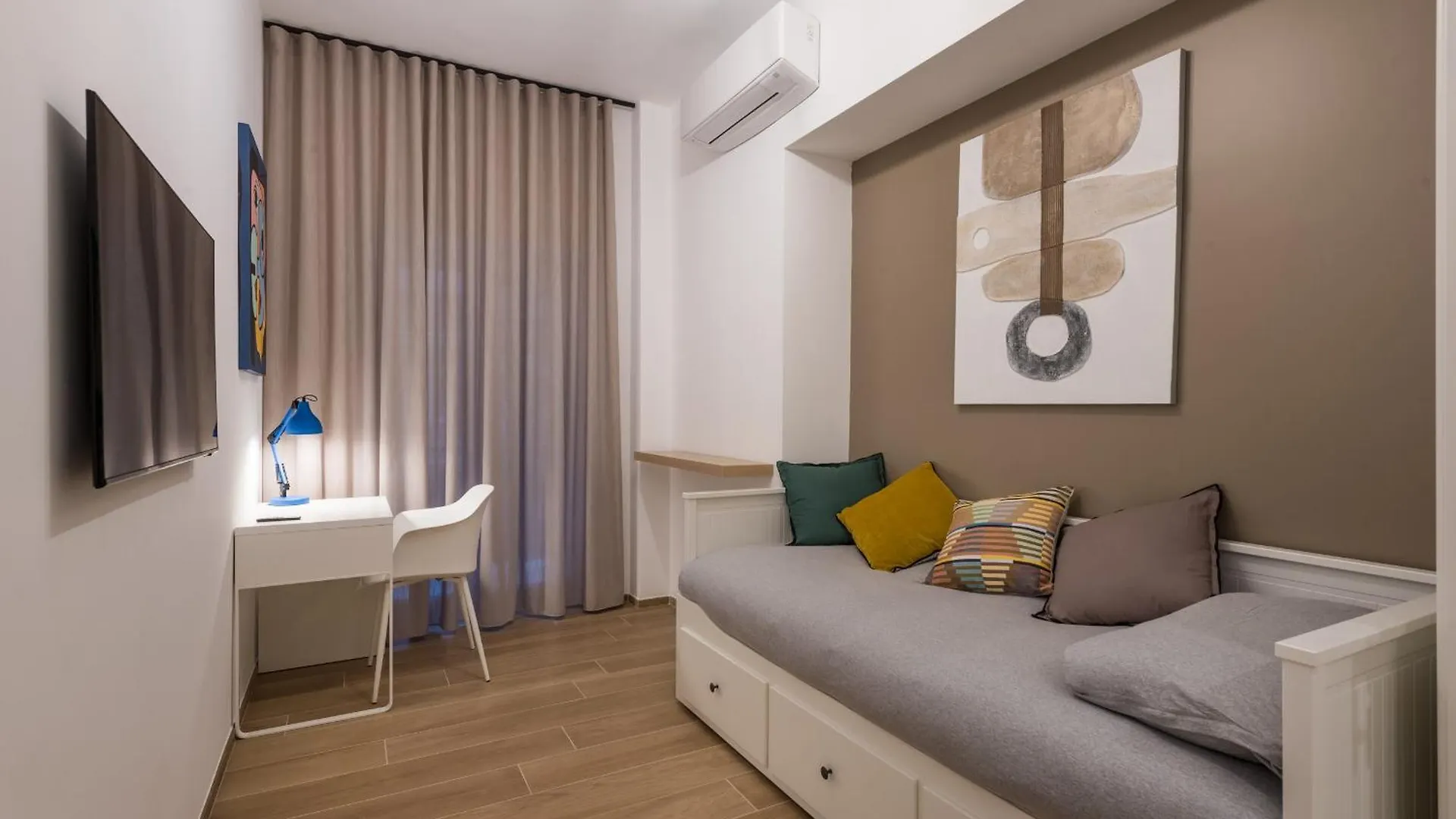 Super Comfort Pisino Street Rome 0*,  Italy