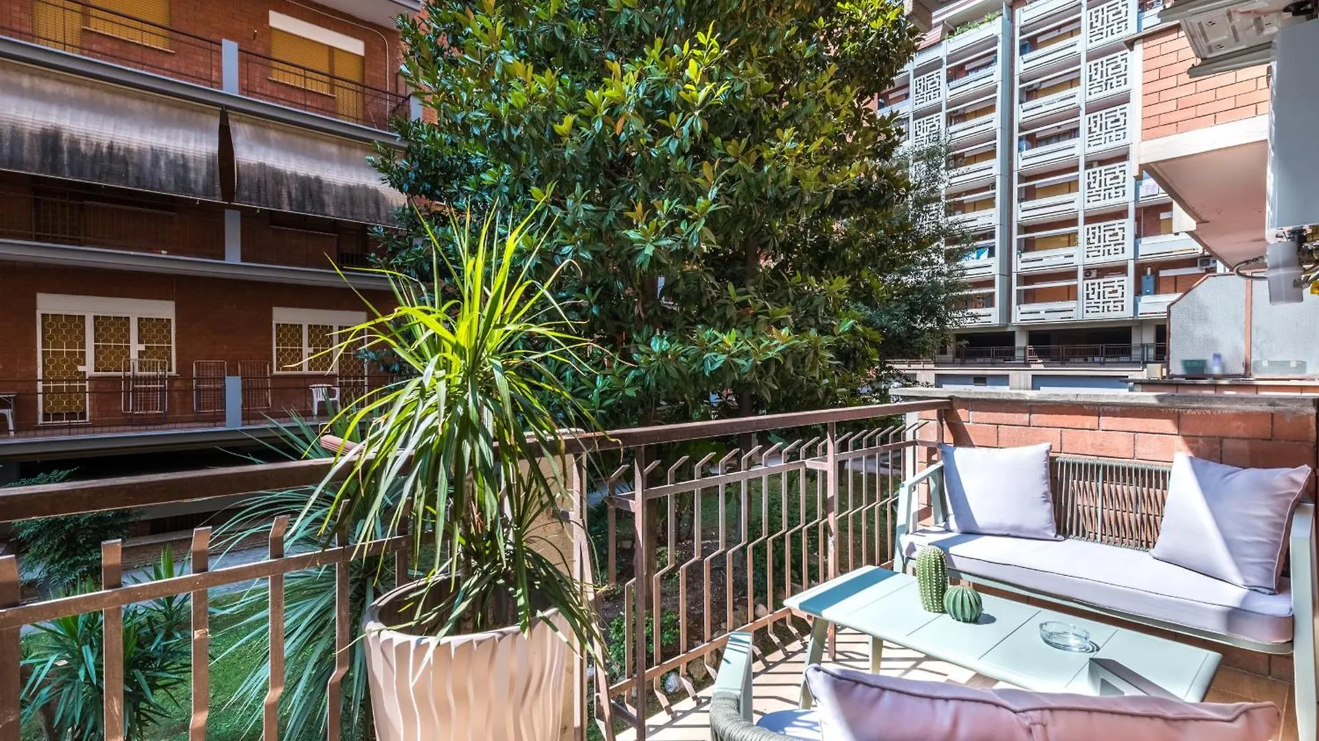 Super Comfort Pisino Street Rome 0*,  Italy
